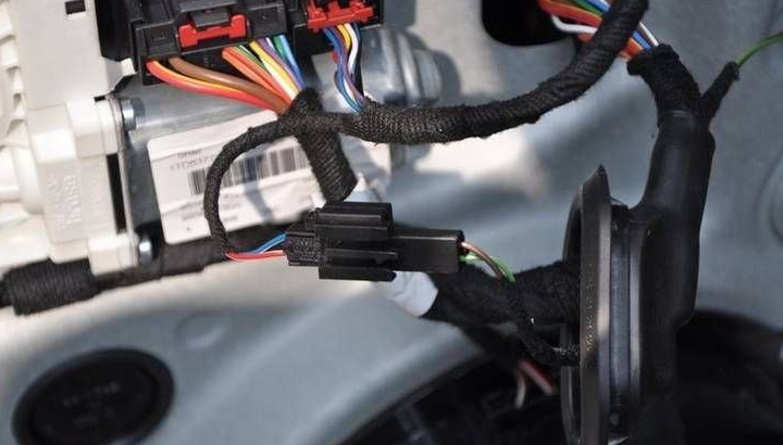 純干貨！汽車電線束中膠帶的應(yīng)用與分析！