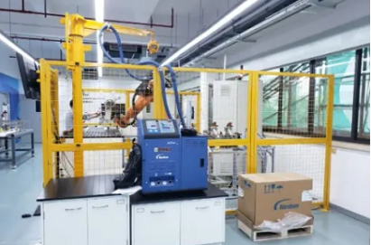 3M膠粘之家拍了拍你，你的粘接”高定”自動化方案已上線